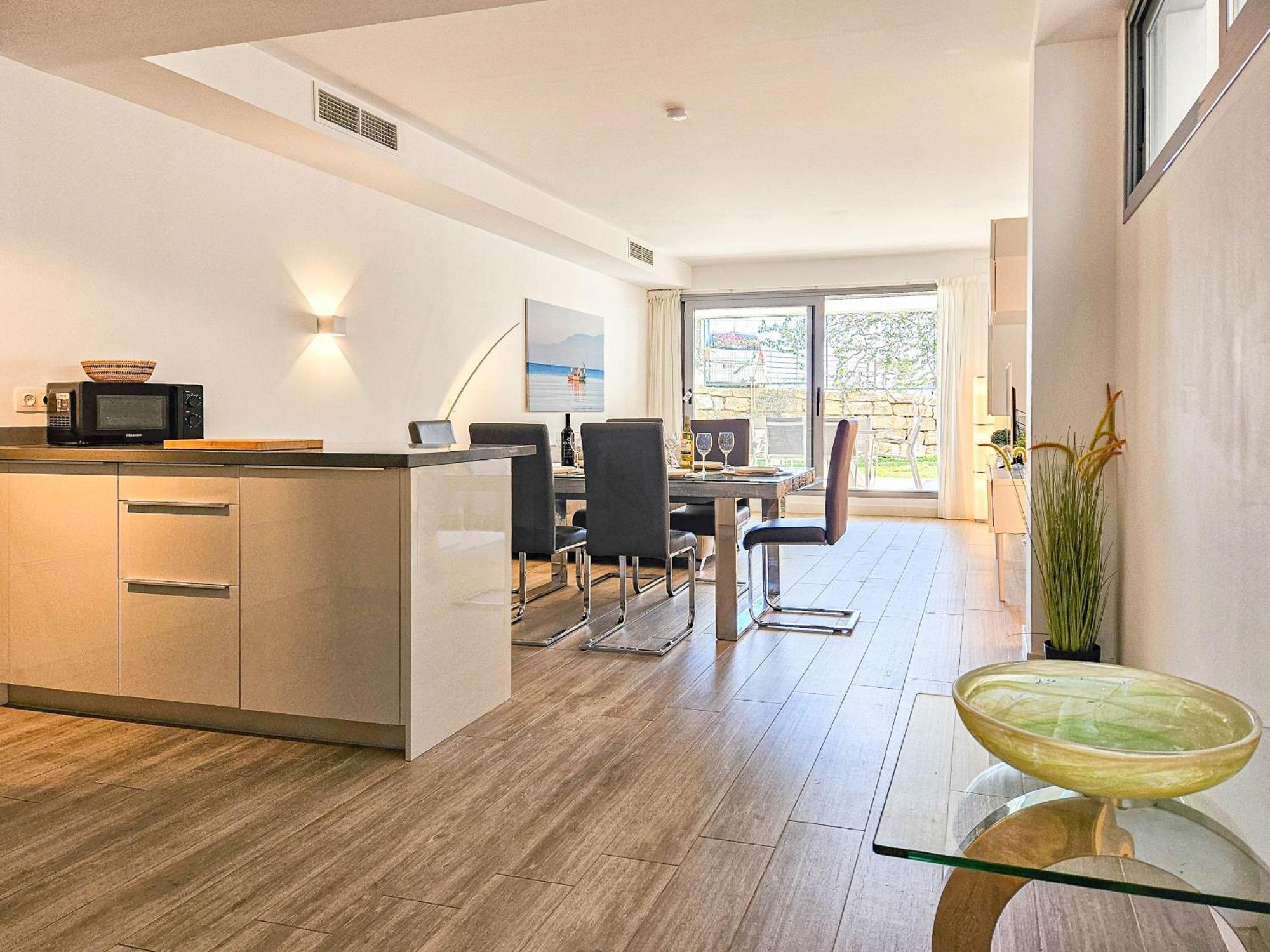 Luxury Ground Floor Apt - 300 M To Cabopino Golf Marbella Dış mekan fotoğraf