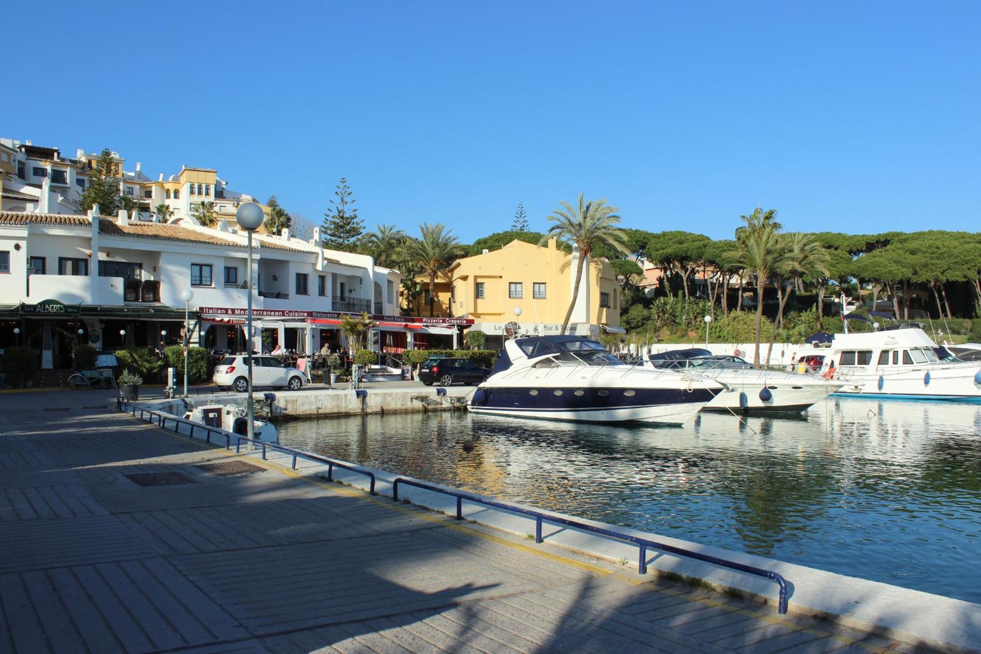 Luxury Ground Floor Apt - 300 M To Cabopino Golf Marbella Dış mekan fotoğraf