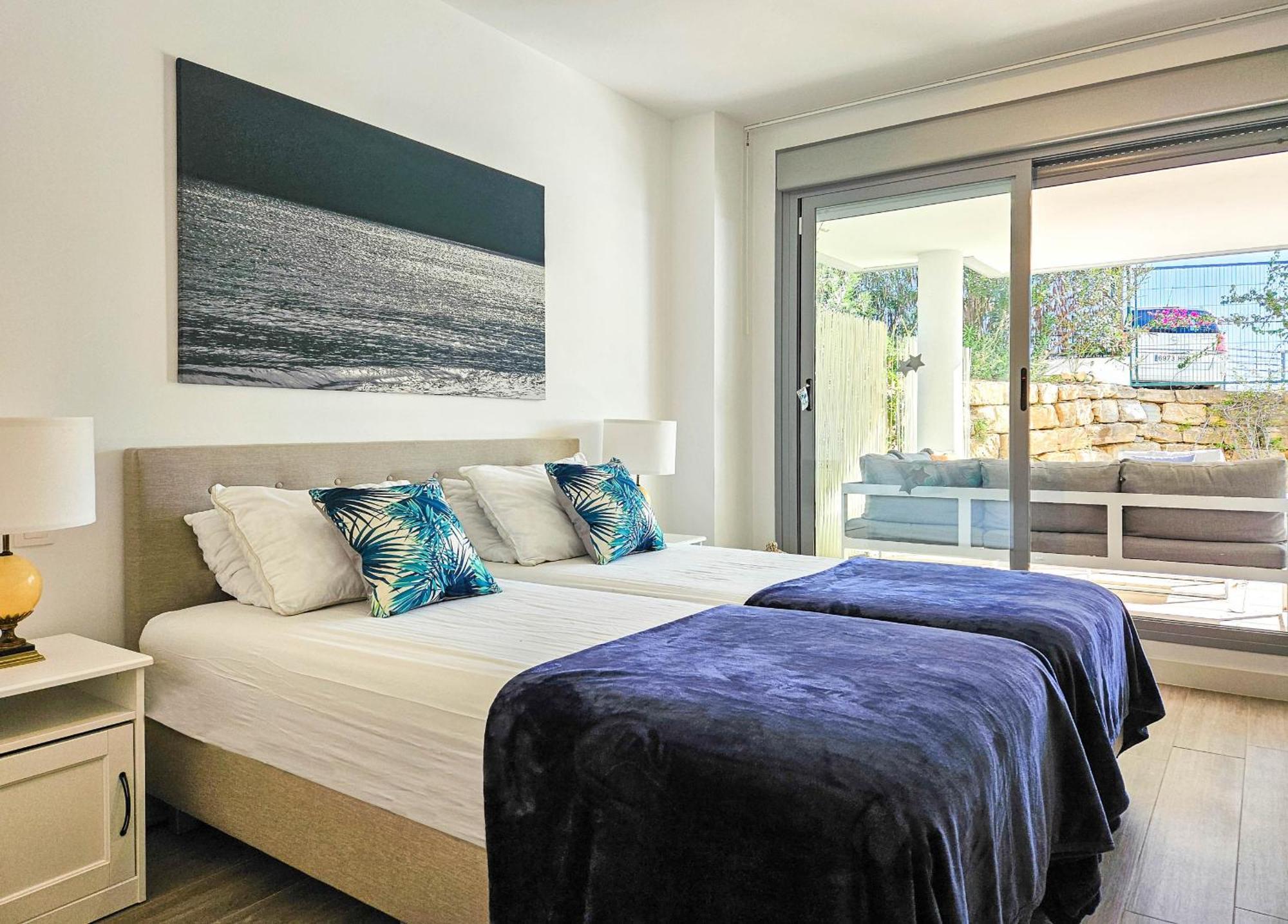 Luxury Ground Floor Apt - 300 M To Cabopino Golf Marbella Dış mekan fotoğraf