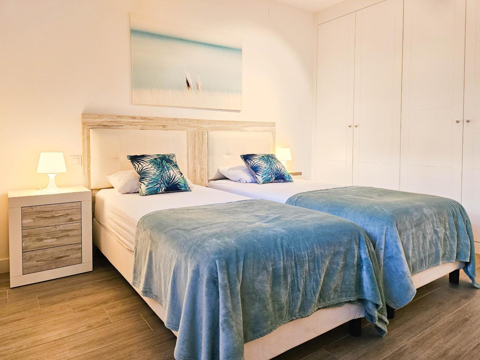 Luxury Ground Floor Apt - 300 M To Cabopino Golf Marbella Dış mekan fotoğraf