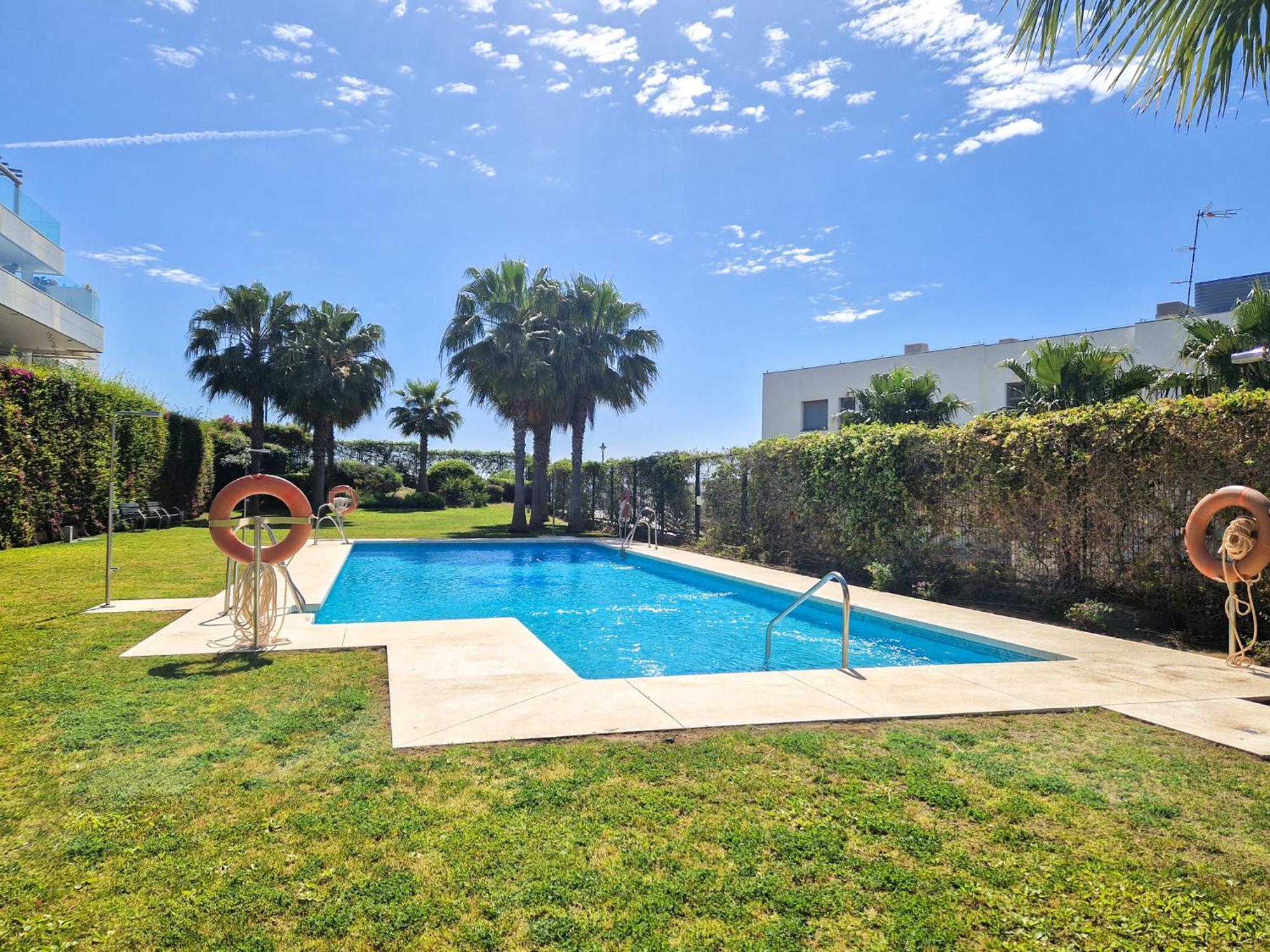 Luxury Ground Floor Apt - 300 M To Cabopino Golf Marbella Dış mekan fotoğraf