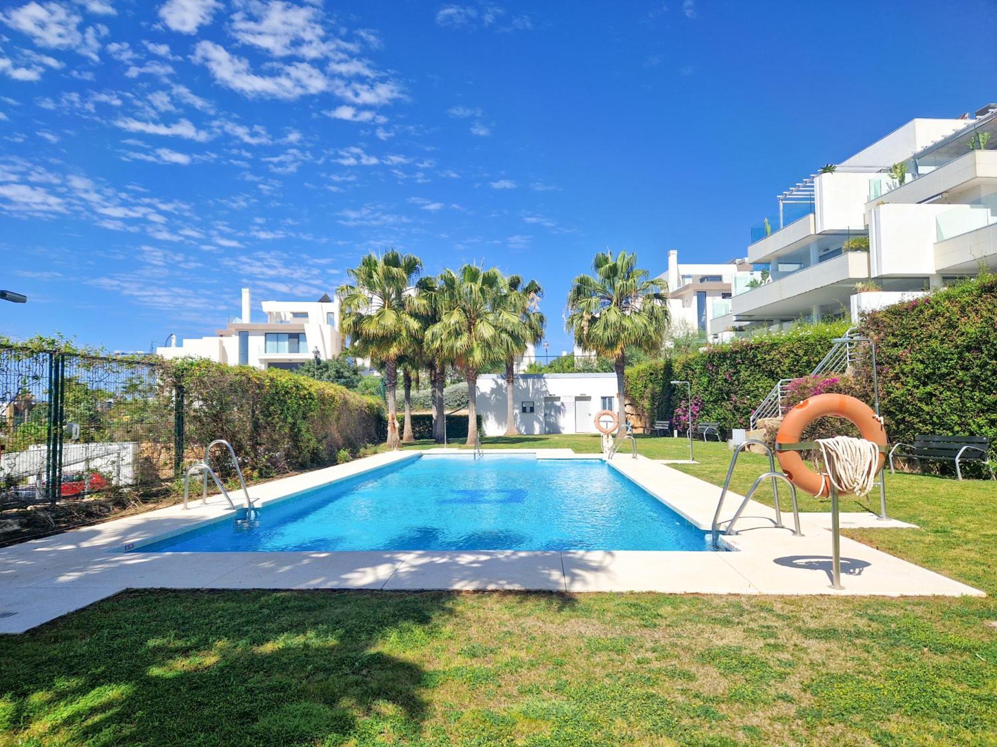 Luxury Ground Floor Apt - 300 M To Cabopino Golf Marbella Dış mekan fotoğraf