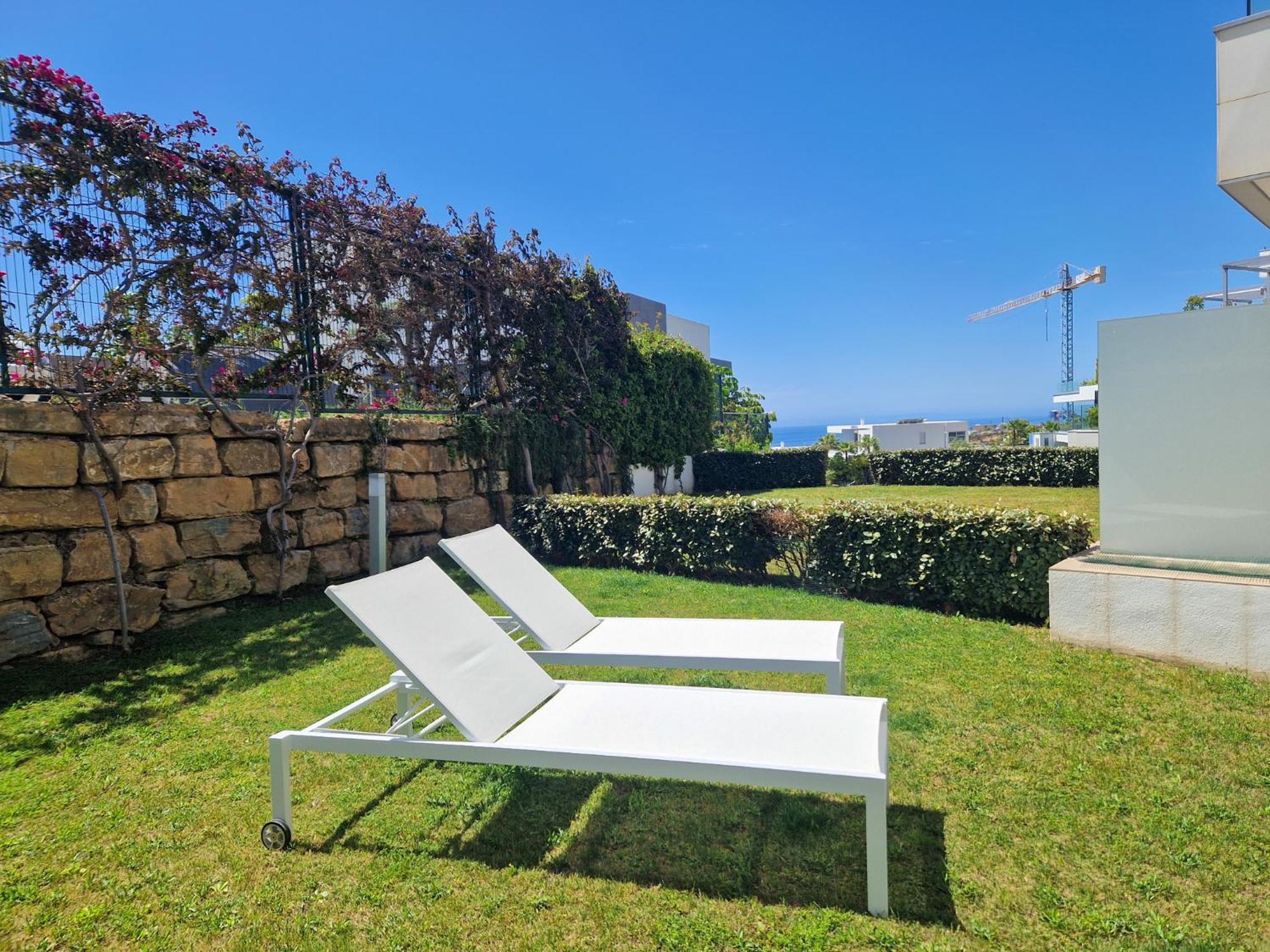 Luxury Ground Floor Apt - 300 M To Cabopino Golf Marbella Dış mekan fotoğraf
