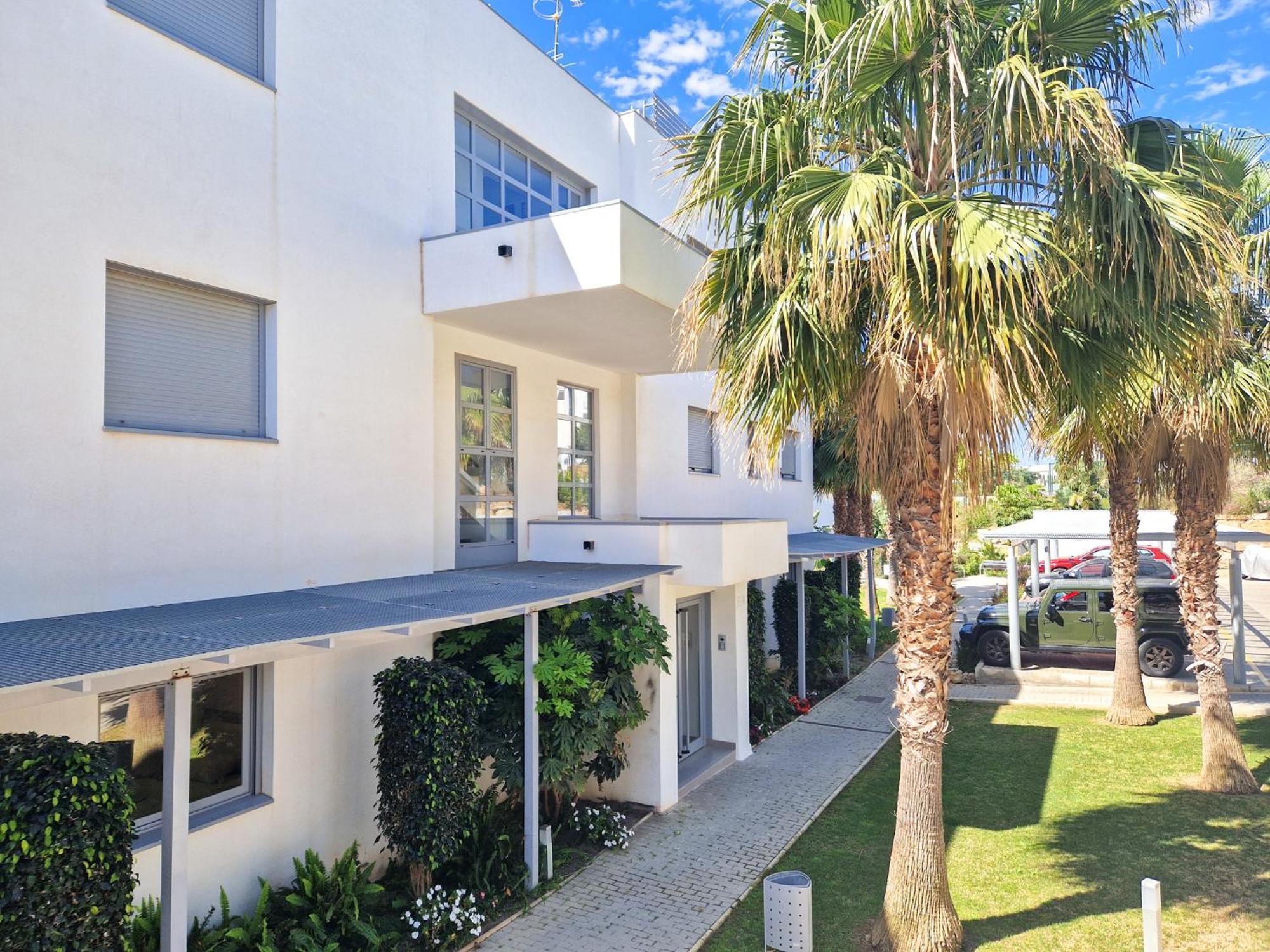 Luxury Ground Floor Apt - 300 M To Cabopino Golf Marbella Dış mekan fotoğraf